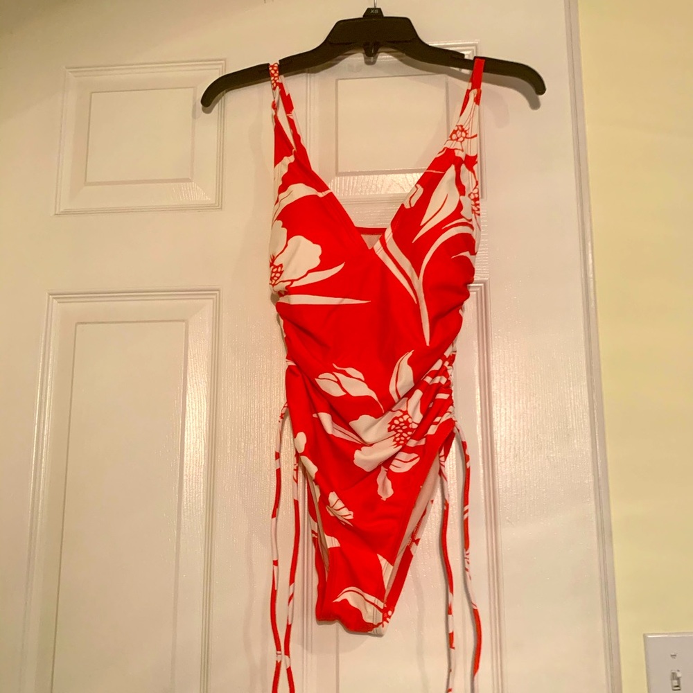 Kona Sol V neck swimsuit—worn once